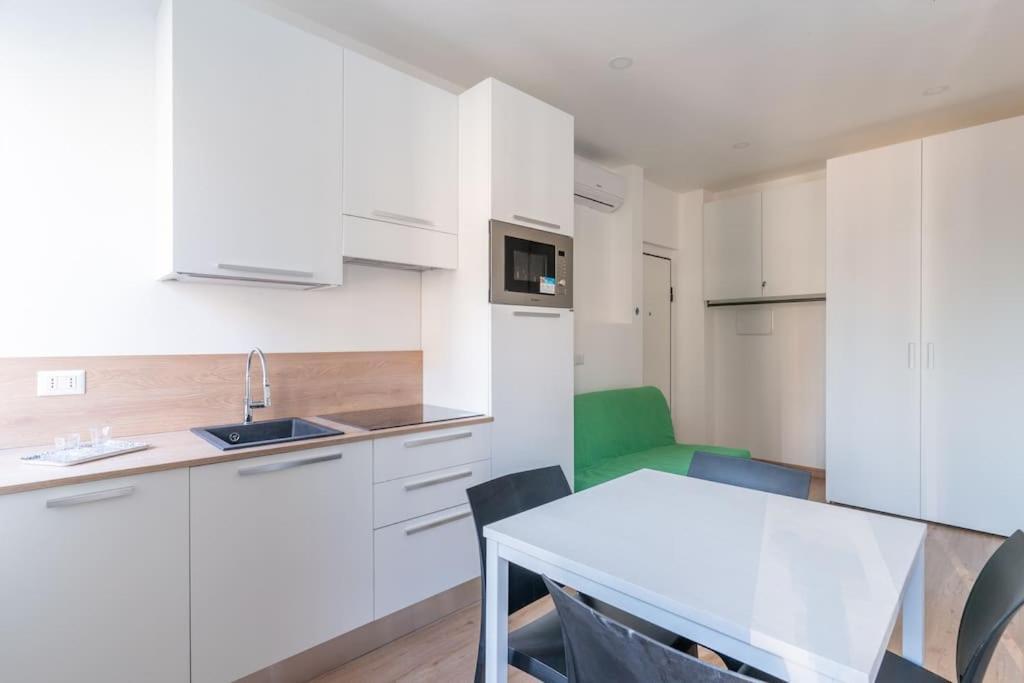 Cimiano Suite 22, New Apartment Milano Eksteriør billede